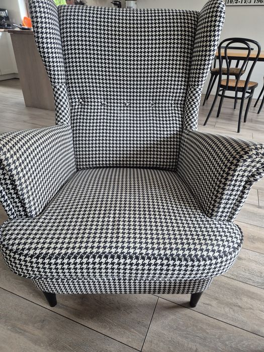 Ikea Strandmon uszak w pepitkę