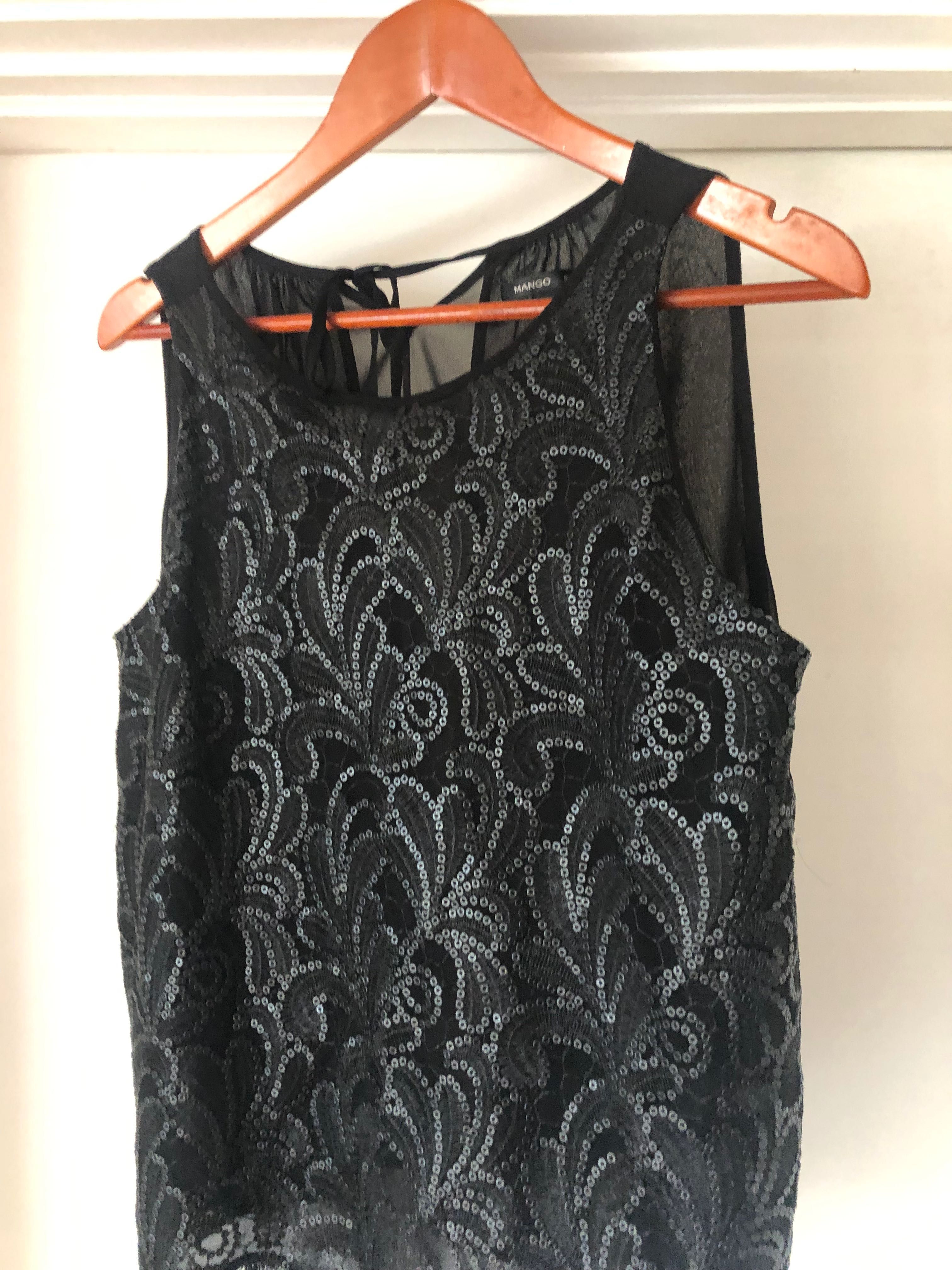 Top marca Mango preto lantejoulas T M