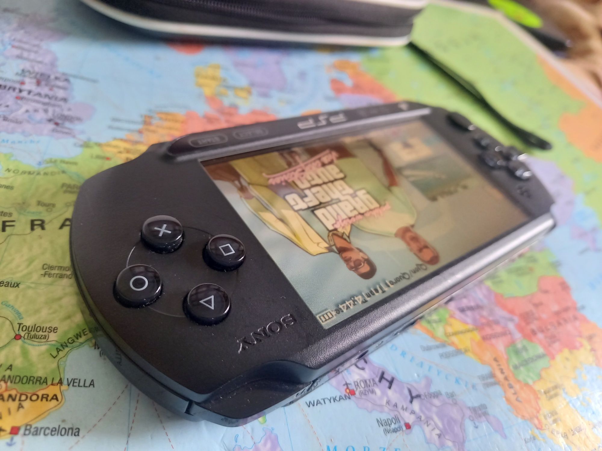 Konsola Sony psp Street E1004 4gb 20 gier stan BDB