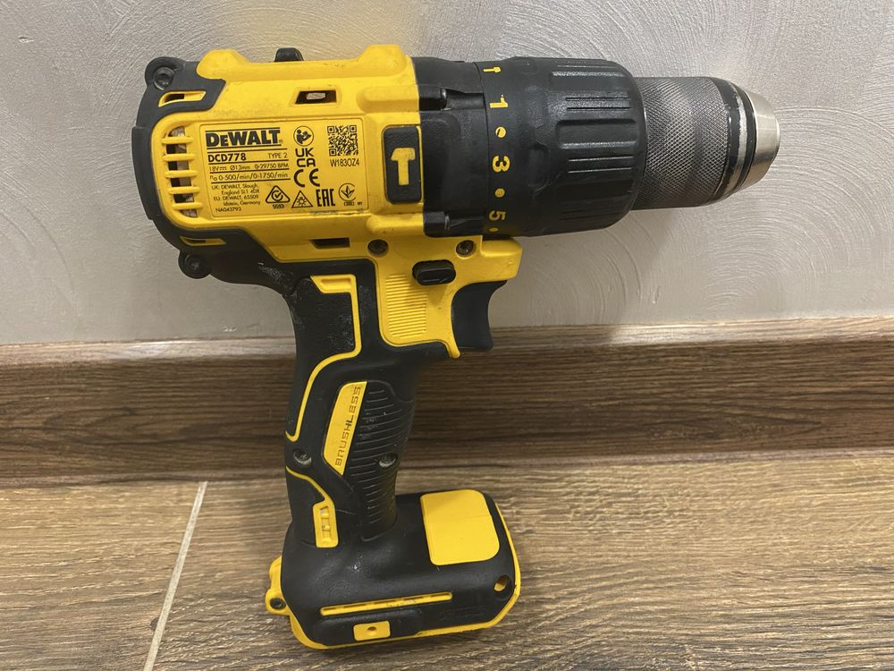 Шуруповерт DeWalt DCD778