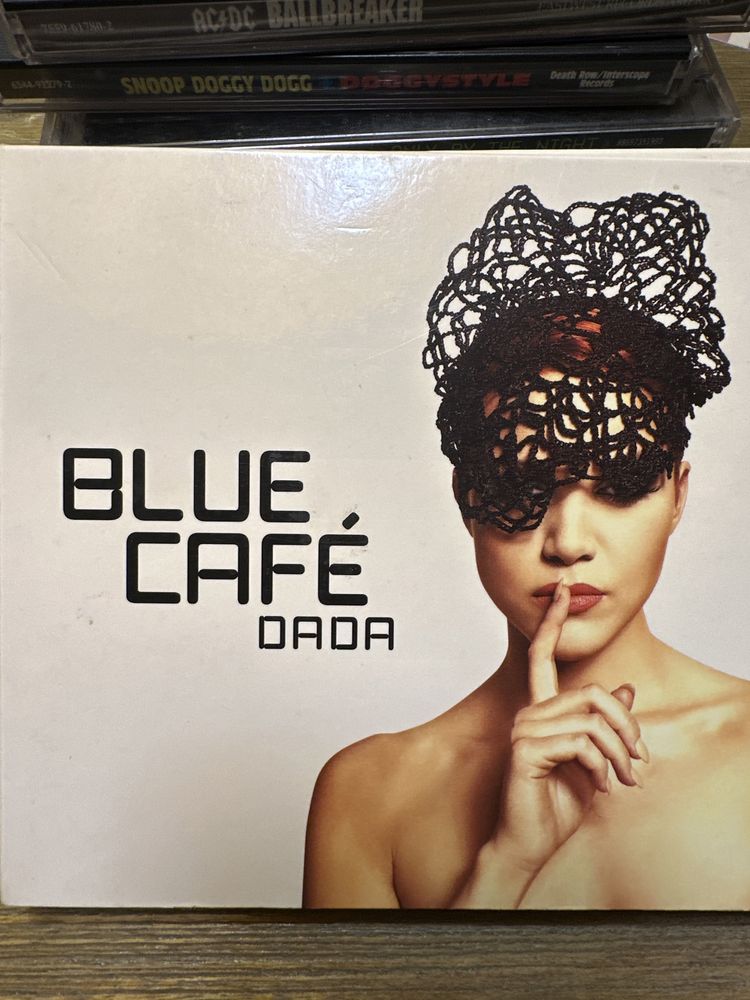 CD i DVD Blue Cafe -dada