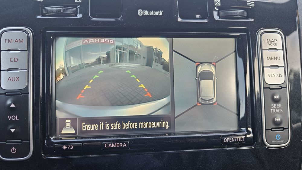 Nissan leaf 2015р. 24кв. 10поділок. Свіжа.