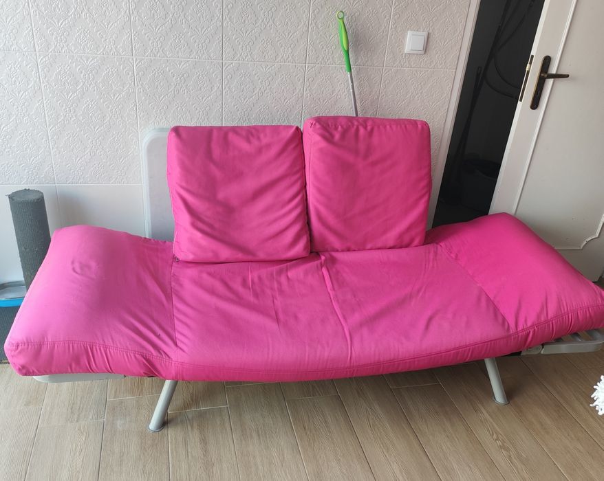Sofá Cama cor de rosa