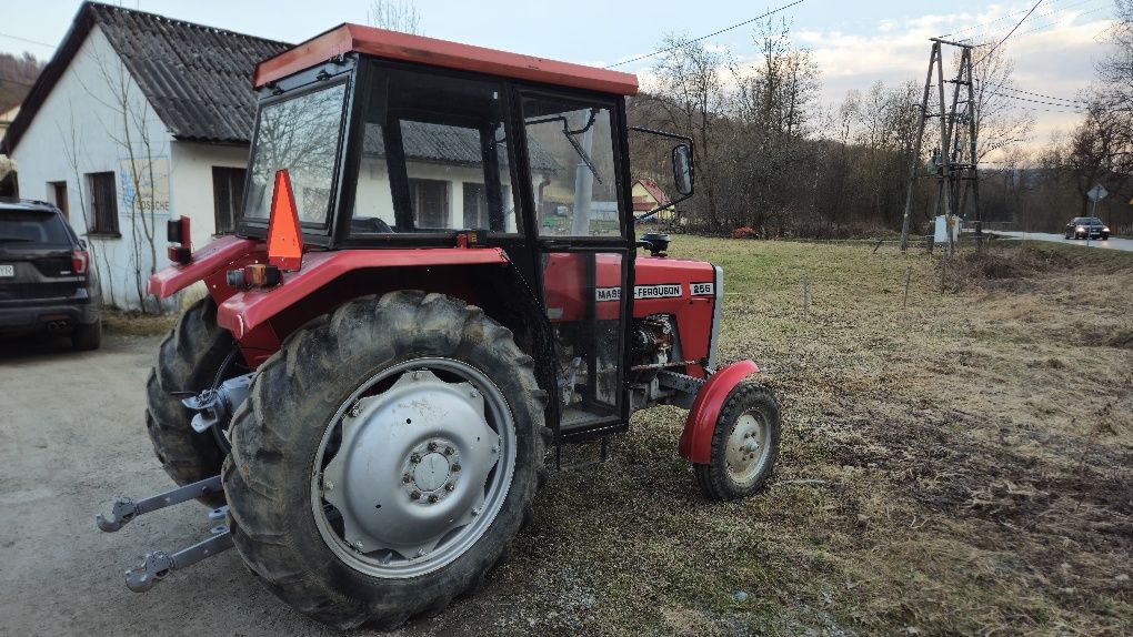Massey Ferguson  255