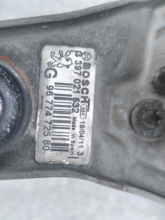Peugeot 508 Silnik wycieraczek lewy uszkodzony