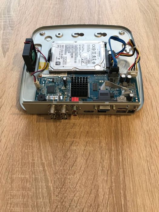 Видеорегистратор Dahua DHI- HCVR5104C- S3