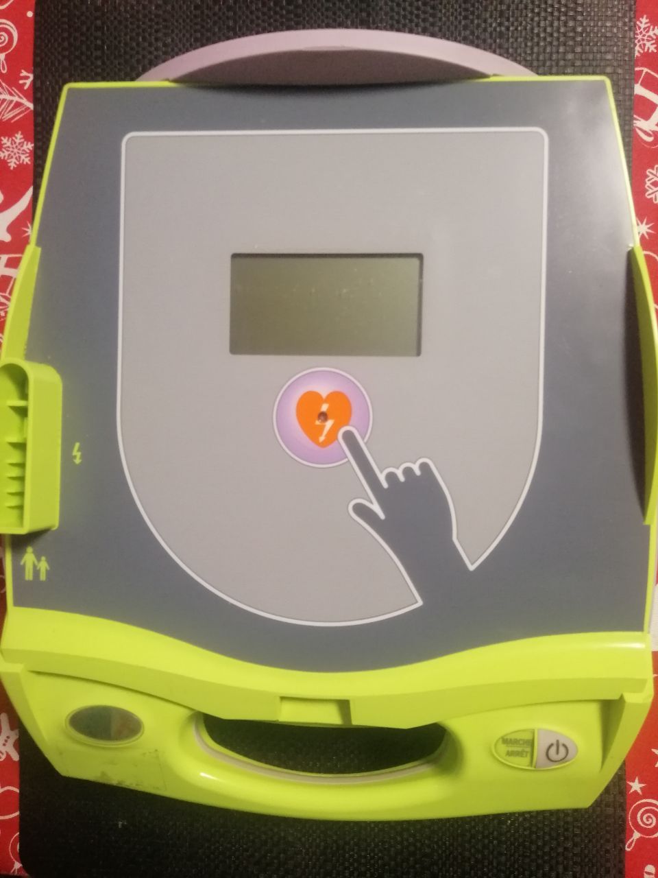 Дефібрилятор автоматичний зовнішній Zoll AED plus