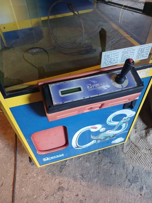 Maquina brindes grua