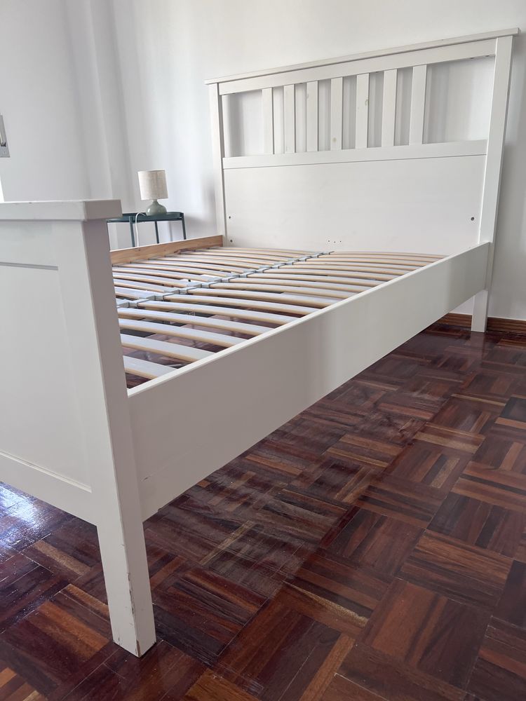 Cama Ikea Hemnes c/ estrado