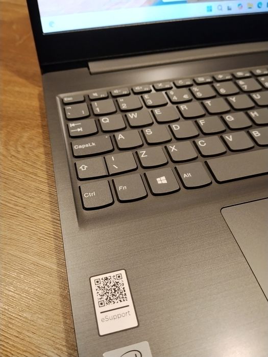 #2902 Lenovo V15 IML i5-10210U 20GB 256SSD FV23 GW12 WZOROWY STAN W11