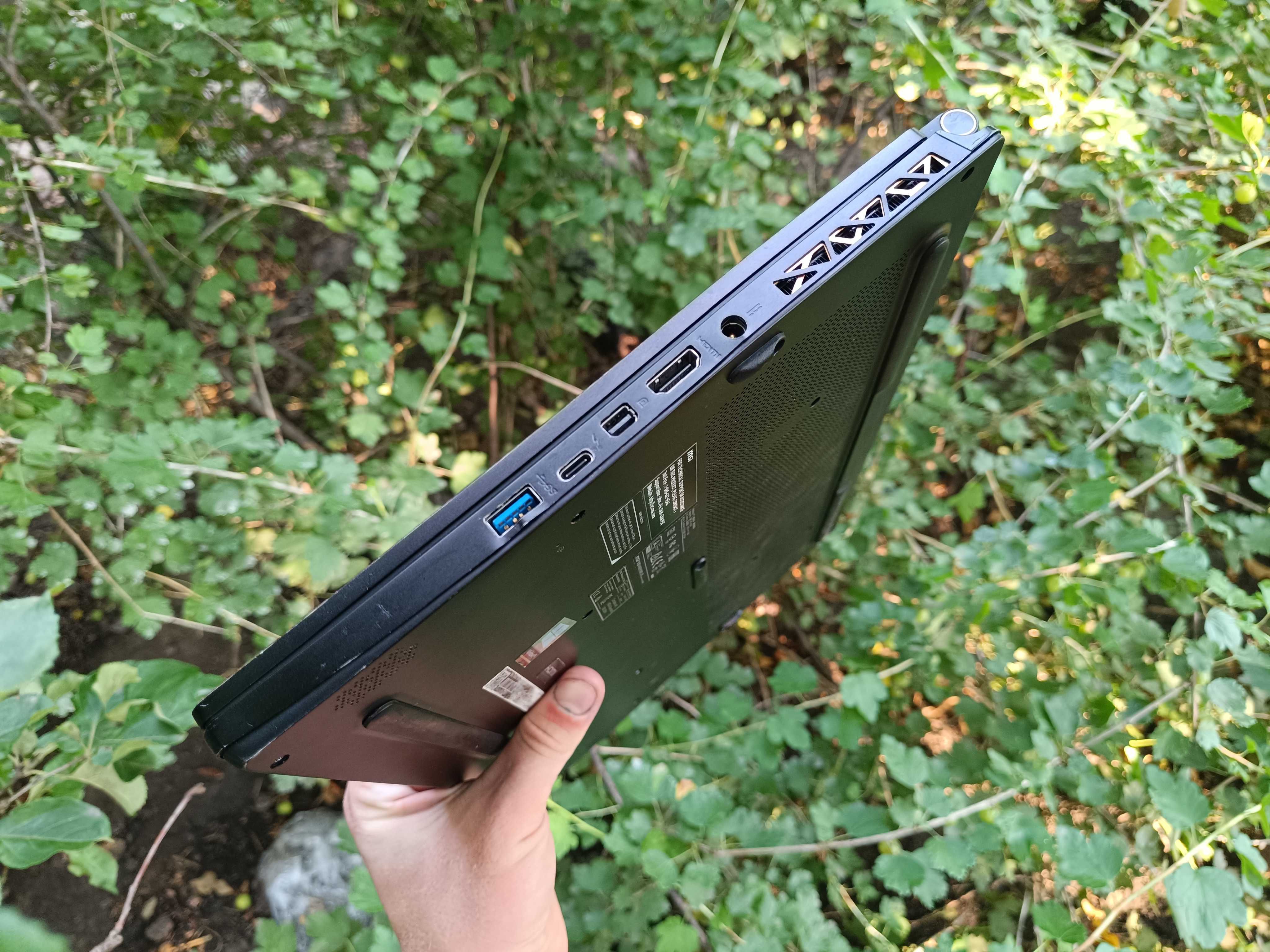 6 ядер, Ігровий ноутбук MSI (i7 9750H/16gb/512 ssd m2/RTX 3000 6GB)