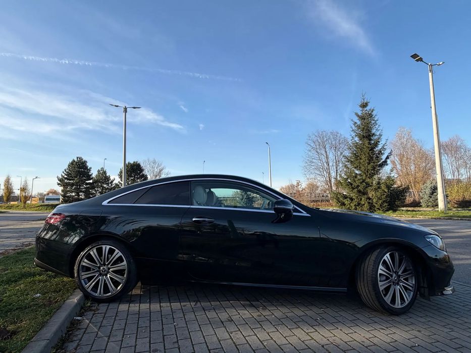 Mercedes-Benz Klasa E E 300 Coupe - faktura VAT