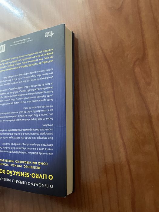 Livro A Criada - Freida Mcffaden