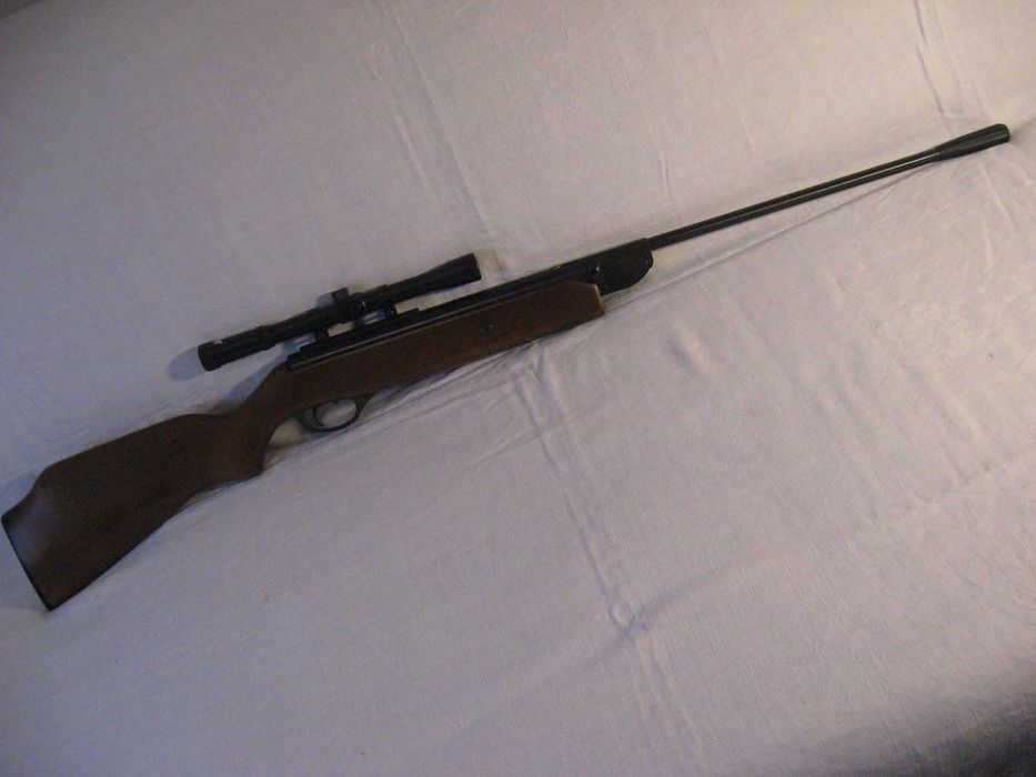 Дитяча снайперська гвинтівка з оптичним прицілом