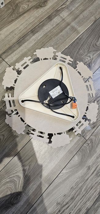 Zyrandol dla dziewczynki