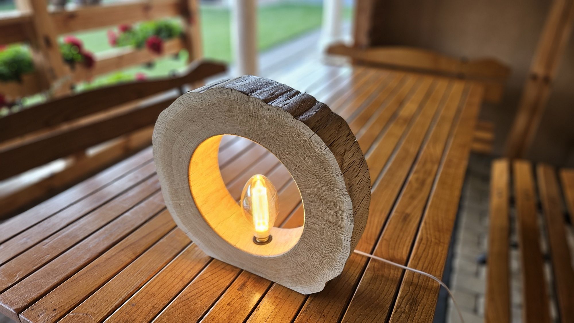 Lampa drewniana stylowa