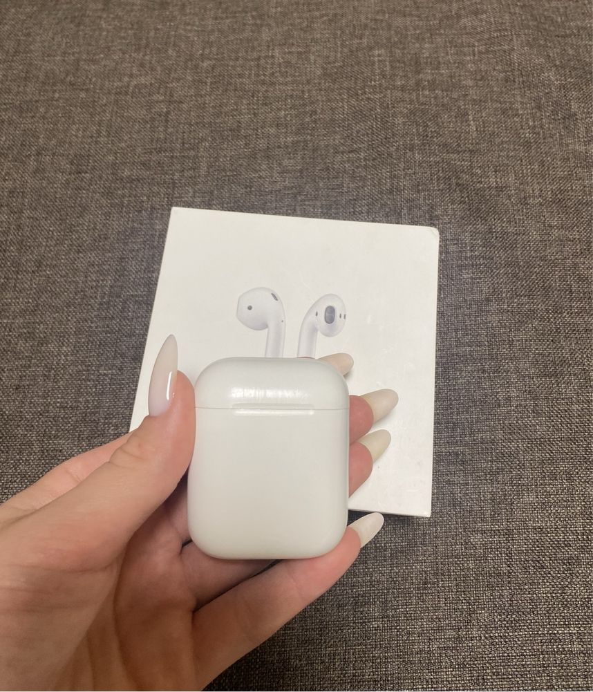 Продам кейс AirPods Charging Case