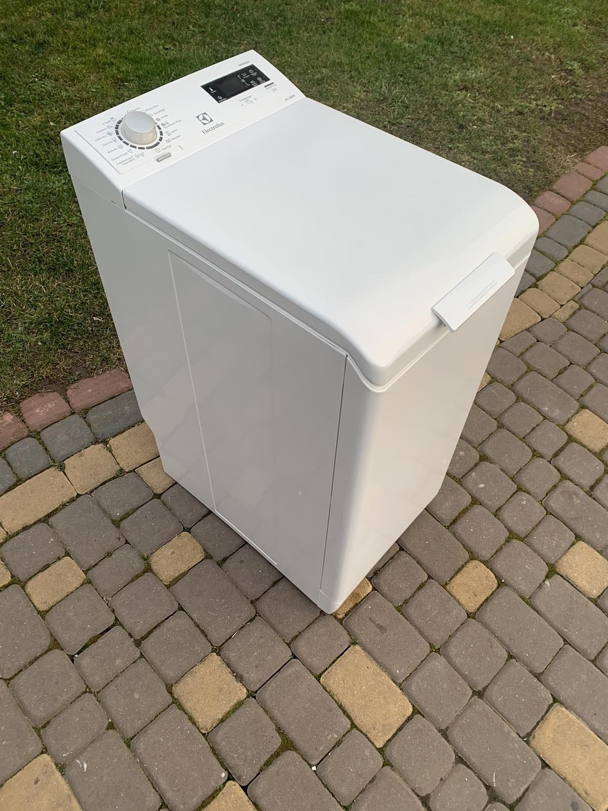 AEG Elektrolux 6 кг. вузька пральна машина