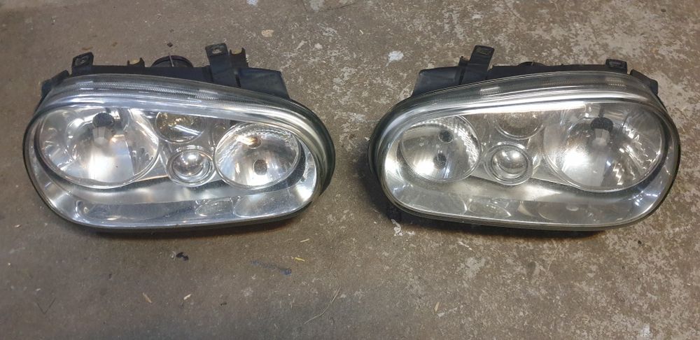 Lampa reflektor przód kpl. GOLF 4
