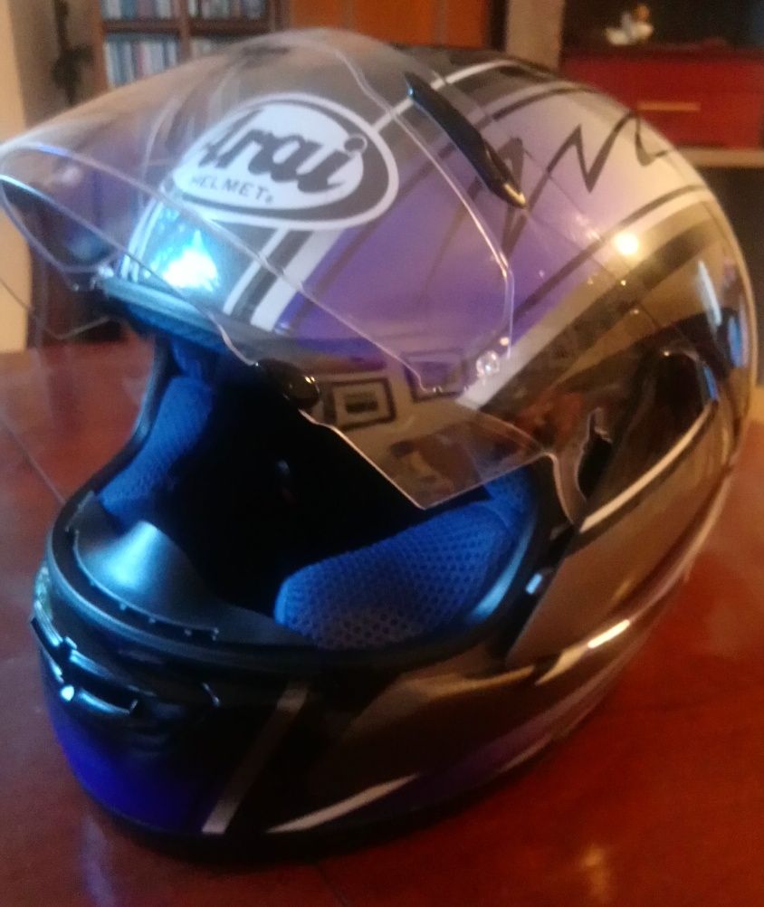 Capacete ARAI NR5 - Usado como Novo - Tamanho M