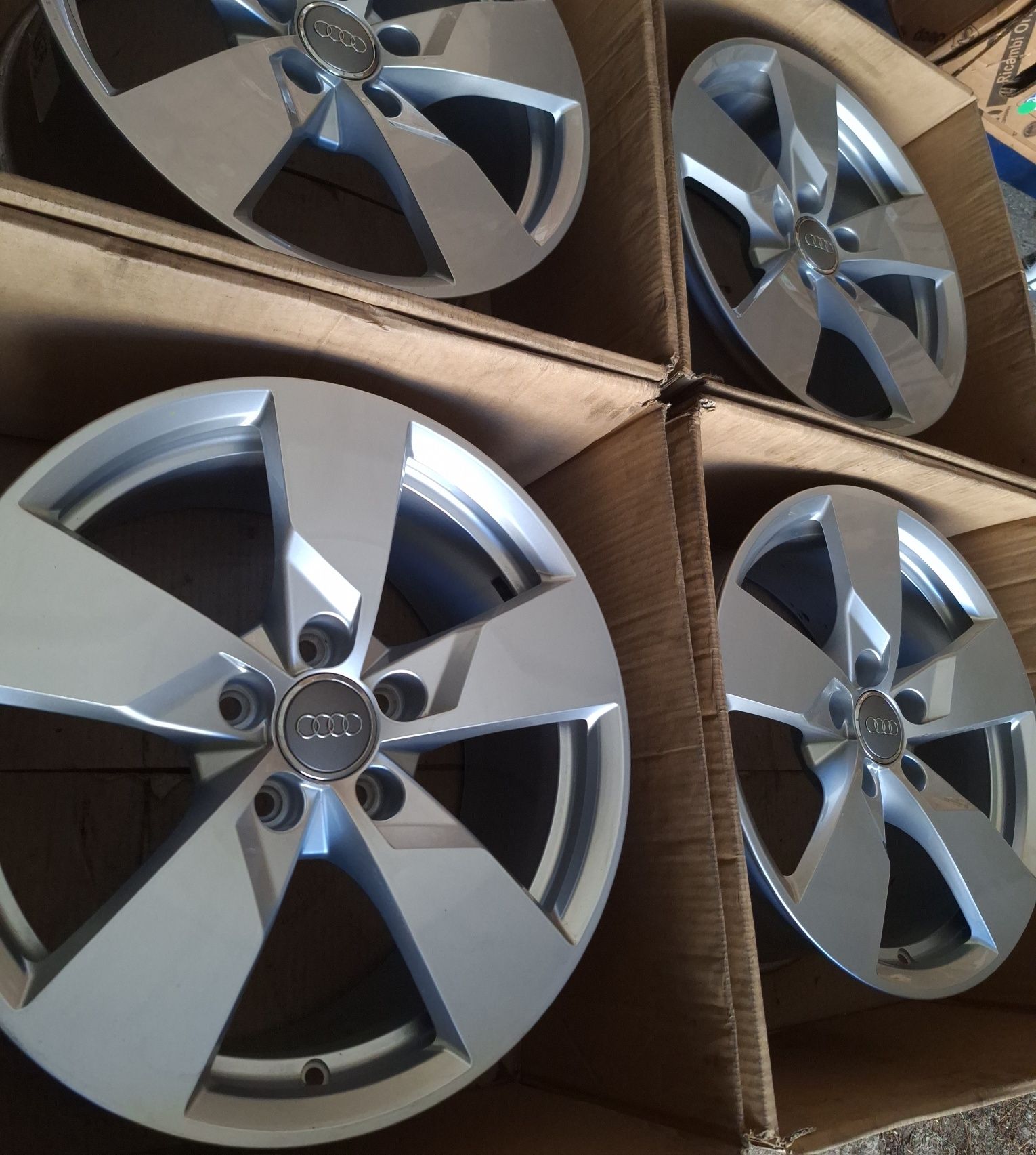 Felgi 17 Audi A3 A4 A6 A8 Q3 Q5 TT Alufelgi 5×112