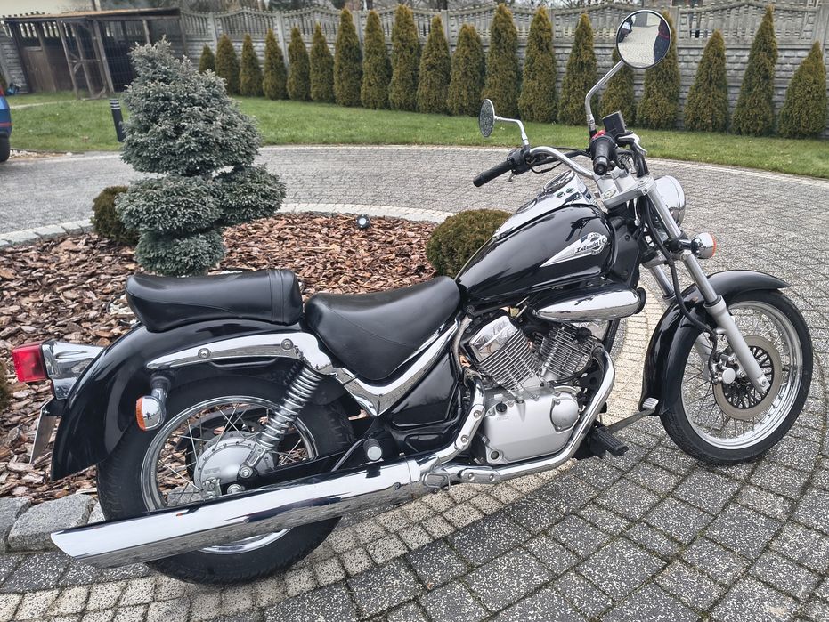 Suzuki Intruder 125