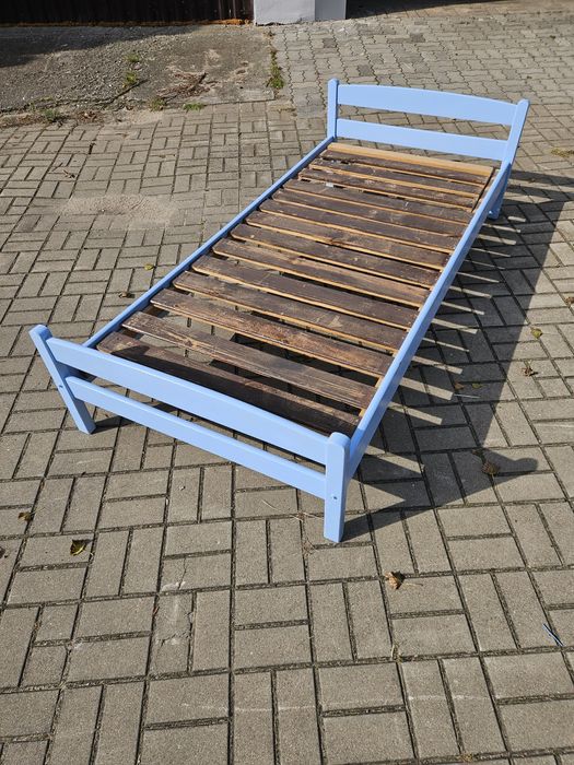 Łóżko drewniane 90x200 niebieskie