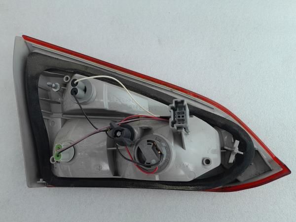 Farolim direito FORD Focus III Carrinha
