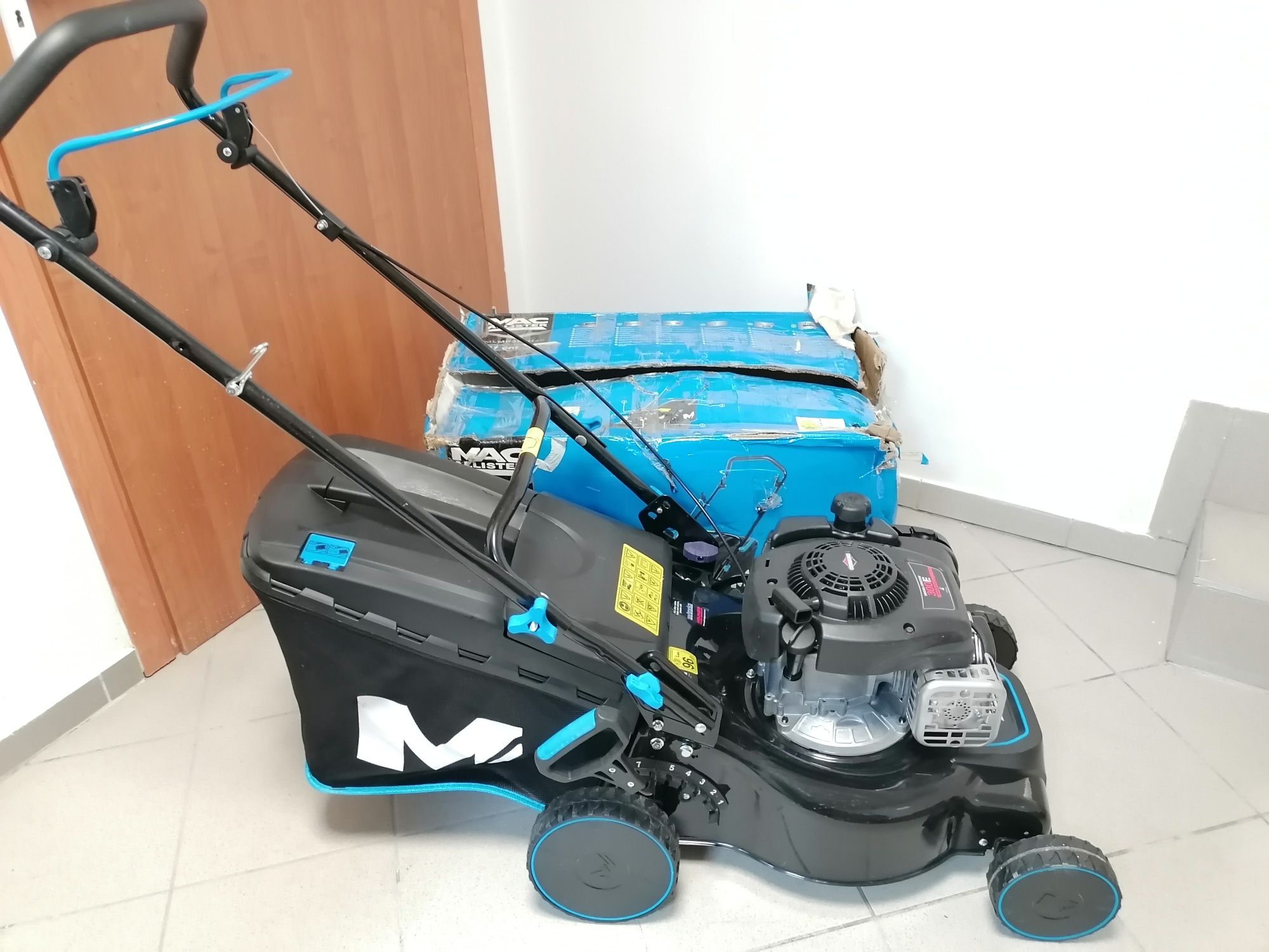 Kosiarka spalinowa z koszem Macallister 125 cm