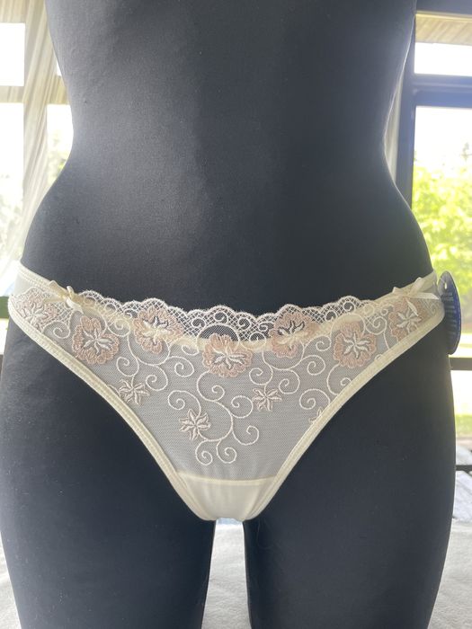 Stringi Lilia r.M,L (126)