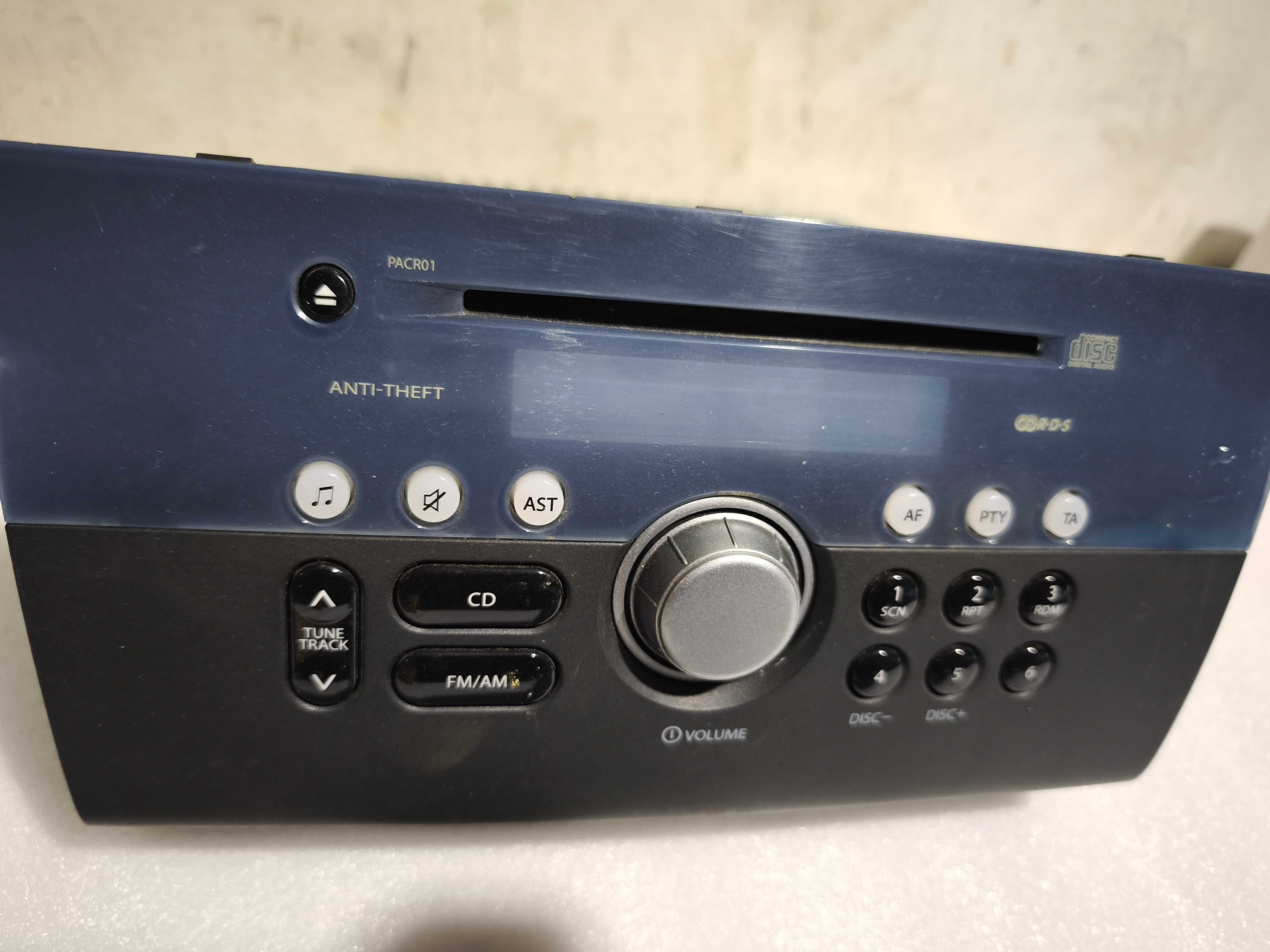 Radio odtwarzacz cd Suzuki Swift MK6 oryginał