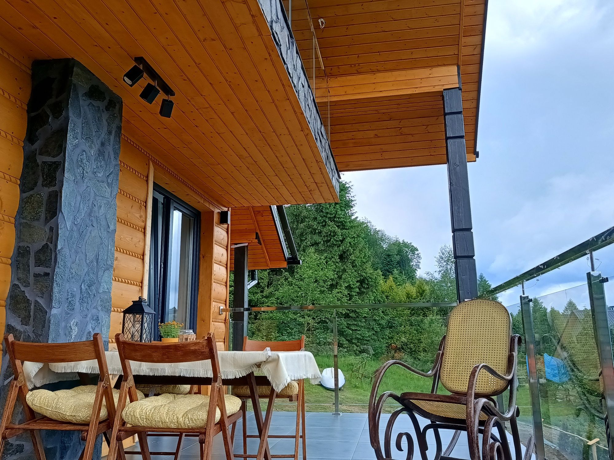 PRZESZKLONE SYPIALNIE-Piękne widoki na Jezioro Solinskie. Zawoz
