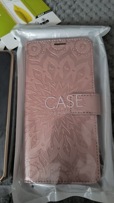 3 etui nowe  do Samsung s 21 SE +2 folie