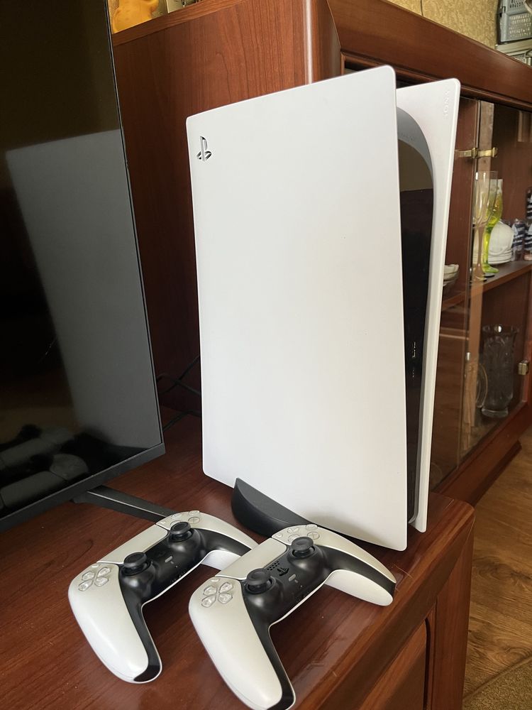 PlayStation 5 (1tb)+ подарунок