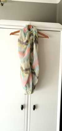 pastelowy kolorowy szal szalik we wzorki chusta chustka kolorowa