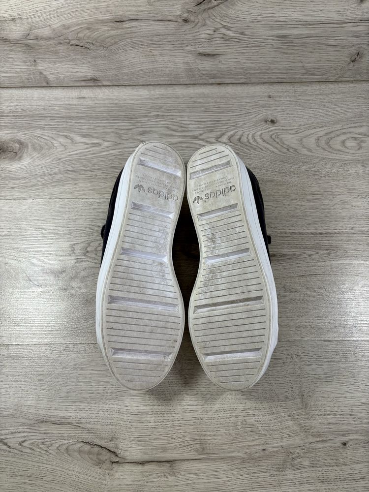 Adidas чоловічі кросівки шкіра на весну оригінал