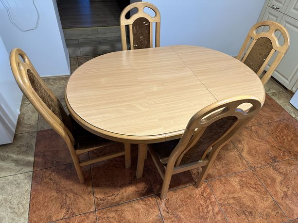Stół kuchenny z krzesłami okrągły owalny