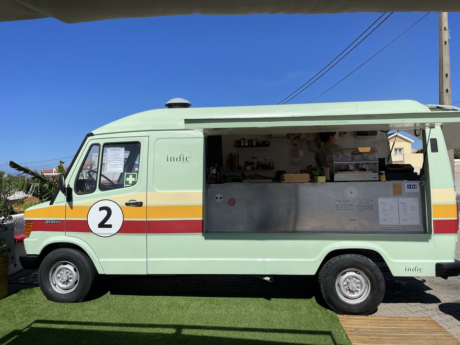 Foodtruck Mercedes 308D