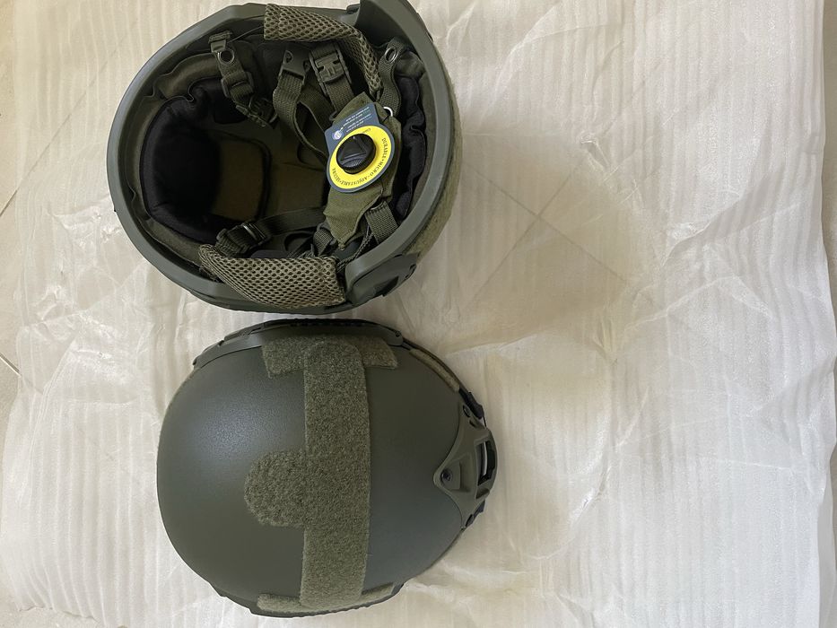 Тактичний шолом.