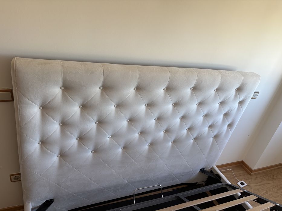 Cama 160x200 cm com sommier excelente para arrumação