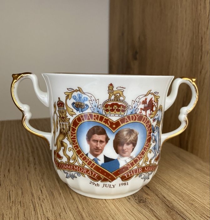 Порцелянова чашка колекційна Царське весілля