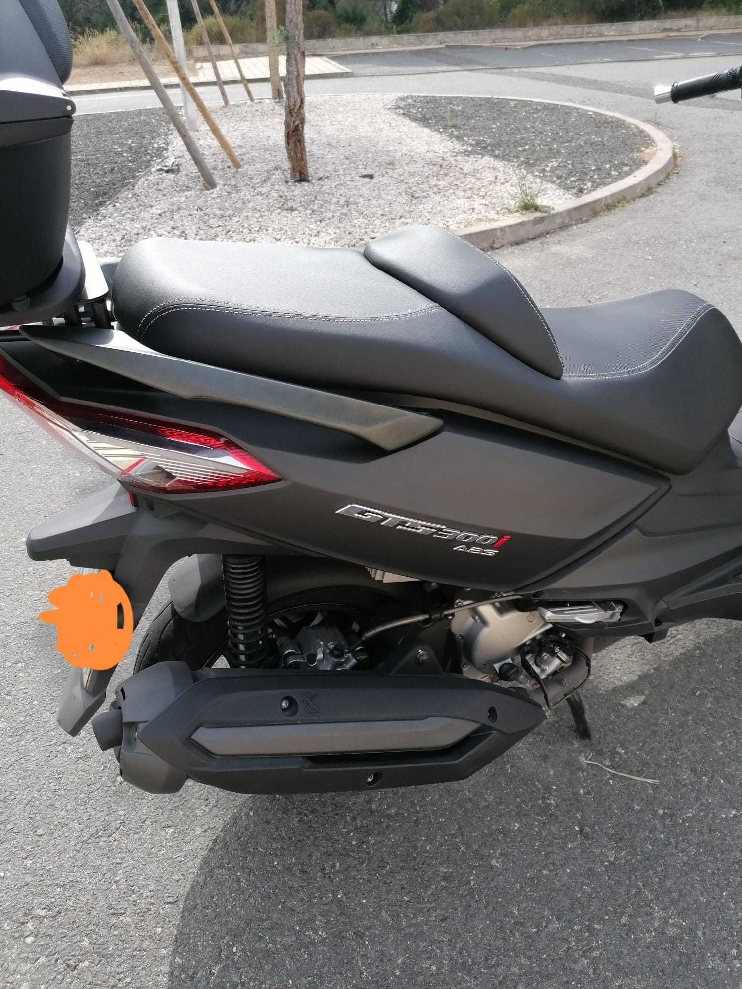 Scooter SYM GTS 300 I /Ano 2018 /20 000 km