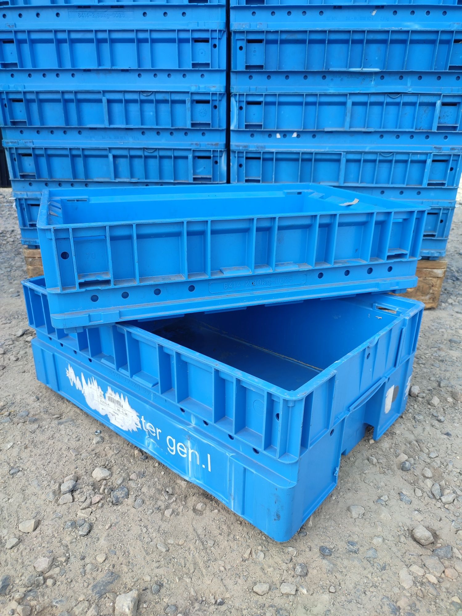 C-KLT 6414 pojemniki magazynowe skrzynki plastikowe bardzo mocne 60x40