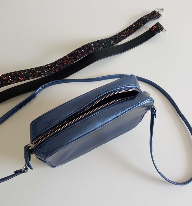 Torebka Promod metaliczna niebieska