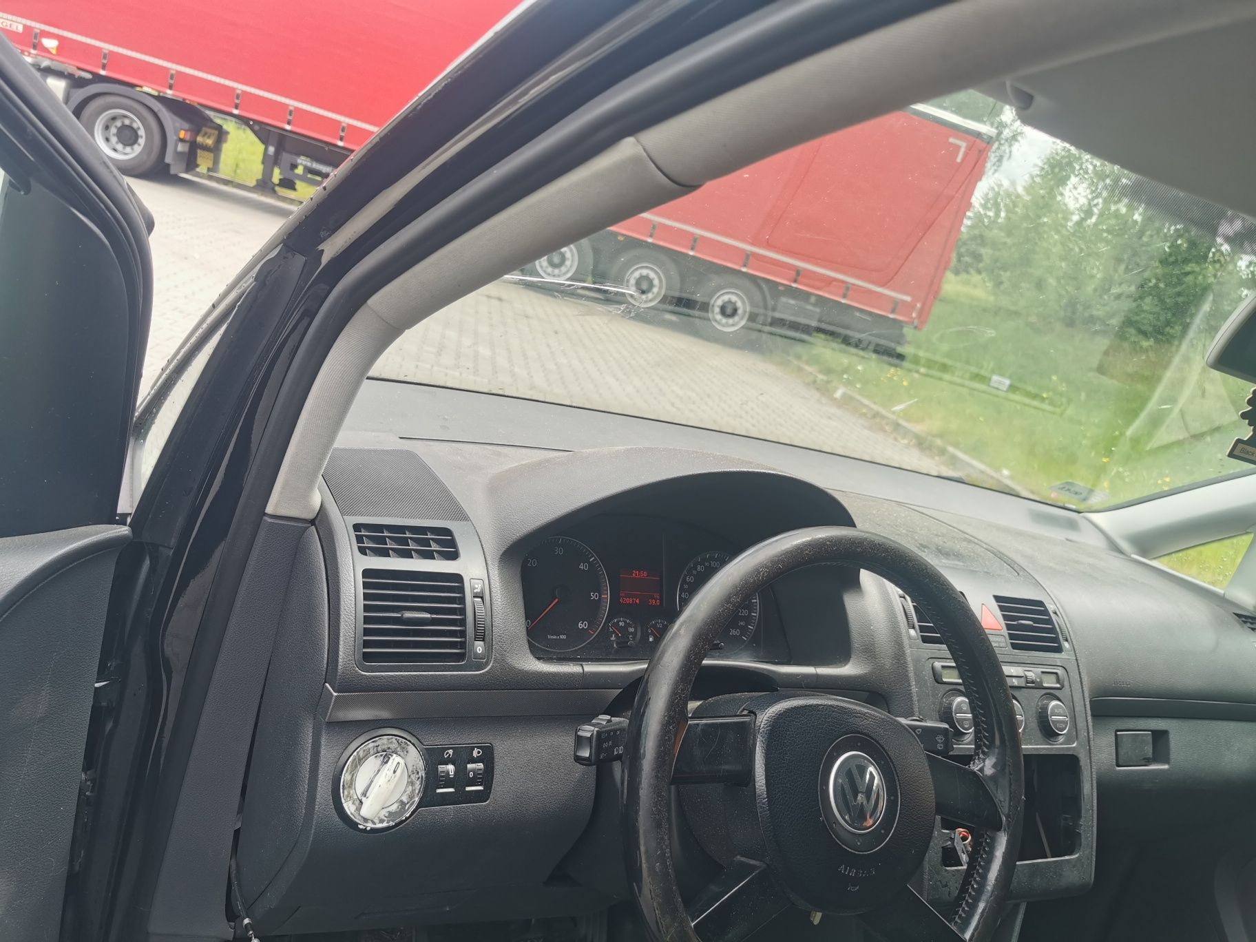 VW touran 2.0TDI 140km hak
