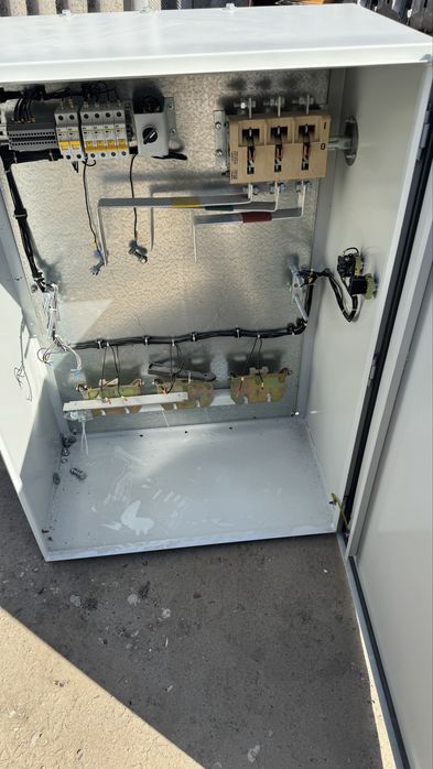 Ящики монтажные кнопка КУ 93   перекидные  рубильники-рубильник