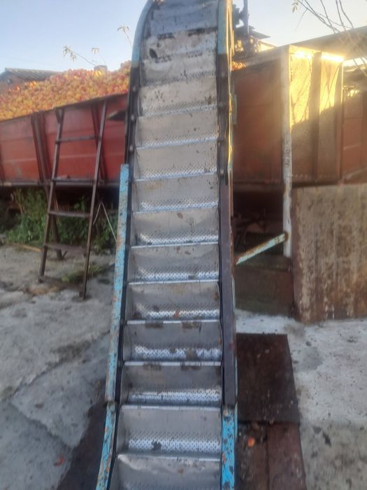 Стрічковий навантажувач, ленточний транспортер, конвеєр