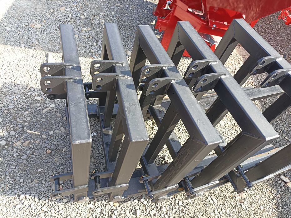 Widły na tył ciągnika TUZ Paleciak do skrzyniopalet DOSTAWA
