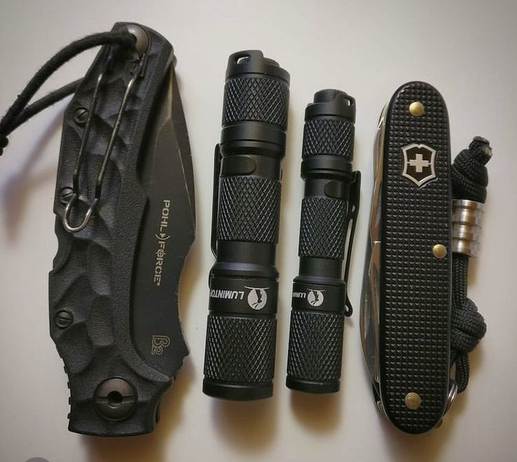 Lumintop Tool AAA  маленький EDC фонарик victorinox leatherman