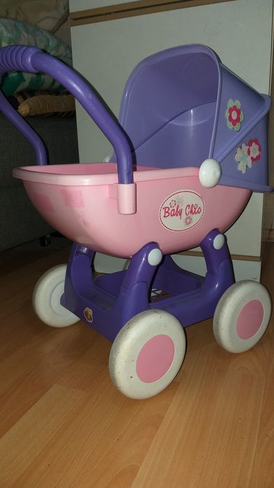 Детская игрушечная коляска